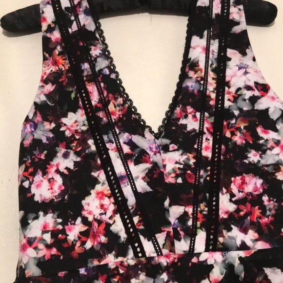 Bebe Floral Peplum Top Blouse size S - Picture 7 of 10